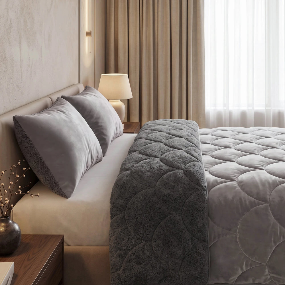 Sleeptime Lazy dekbed zonder overtrek Teddy/Velvet incl. kussensloop - Taupe/Grijs