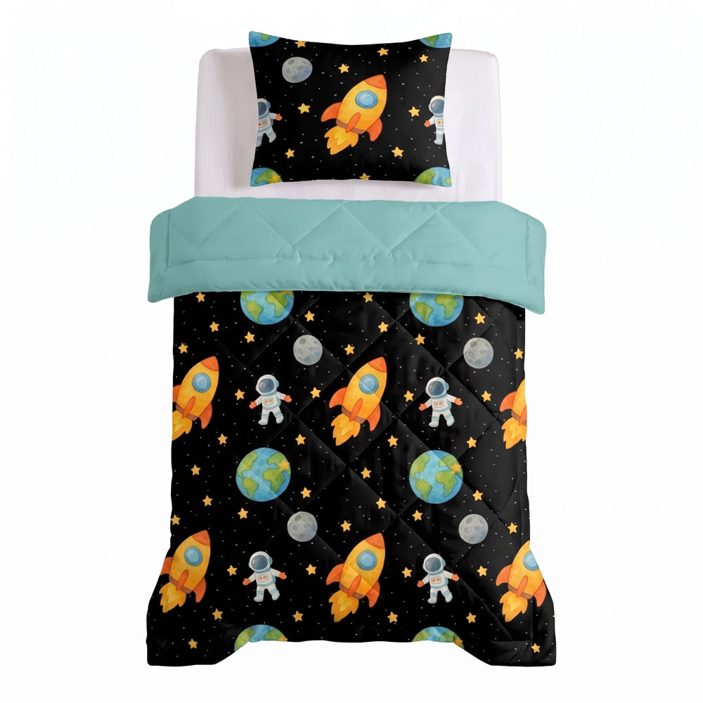 Sleeptime kinderdekbed zonder overtrek Astronaut zwart bovenaanzicht met kussensloop