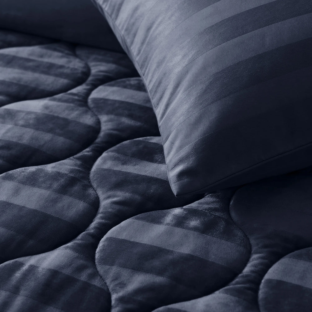 Sleeptime Lazy dekbed zonder overtrek Hotel Velvet excl. kussensloop - Navy