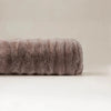 Bodypillow Pompom Taupe - ergonomisch kussen - 140 x 20 cm - closeup