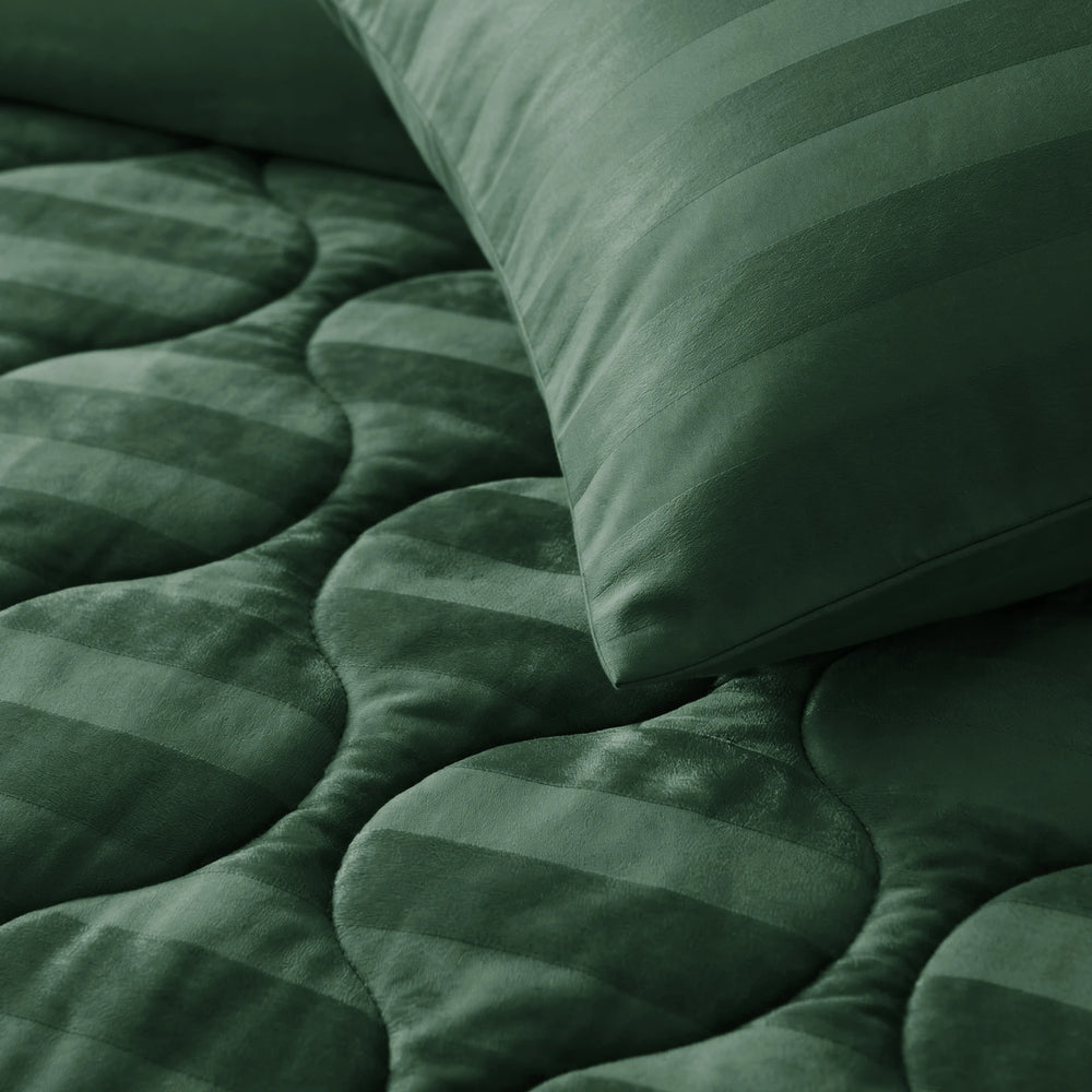 Sleeptime Lazy dekbed zonder overtrek Hotel Velvet excl. kussensloop - Donker Groen