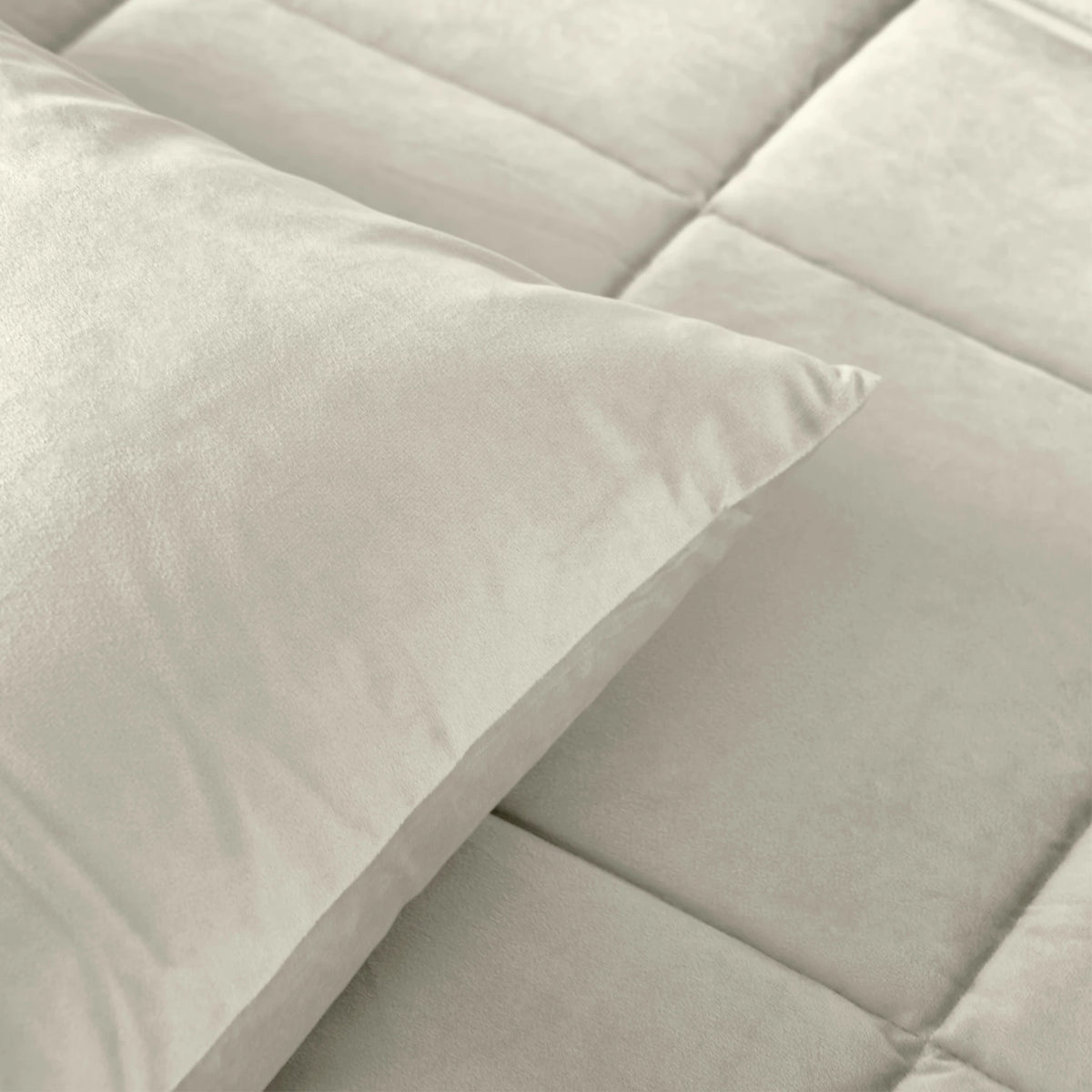 Sleeptime Velvet Lazy dekbed zonder overtrek Excl. kussensloop - Creme