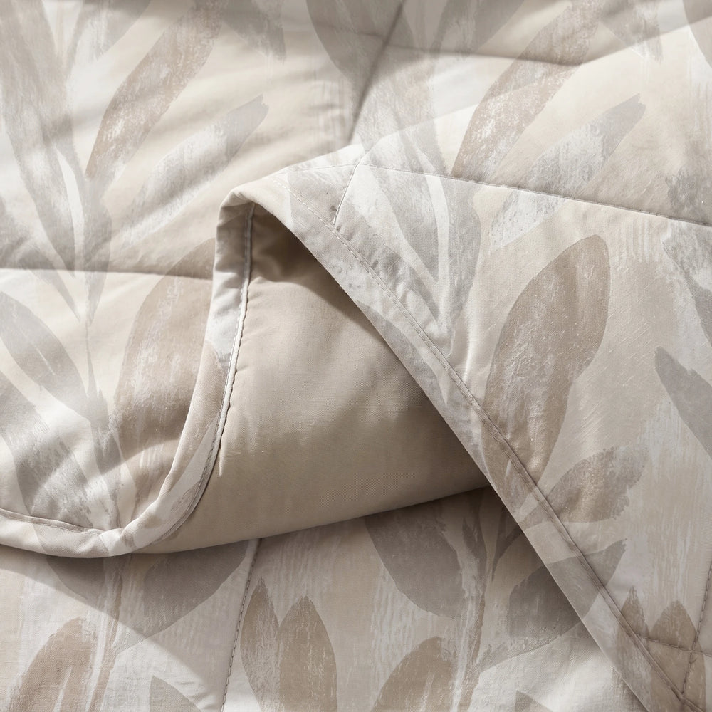 Dreamhouse Lazy dekbed zonder overtrek Gacho taupe close-up van het katoen