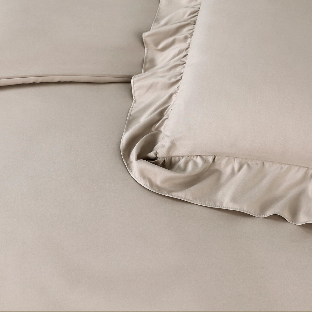 Sleeptime dekbedovertrek Ruffles - Taupe - Microvezel - 1-persoons (140x220 + 60x70 cm)