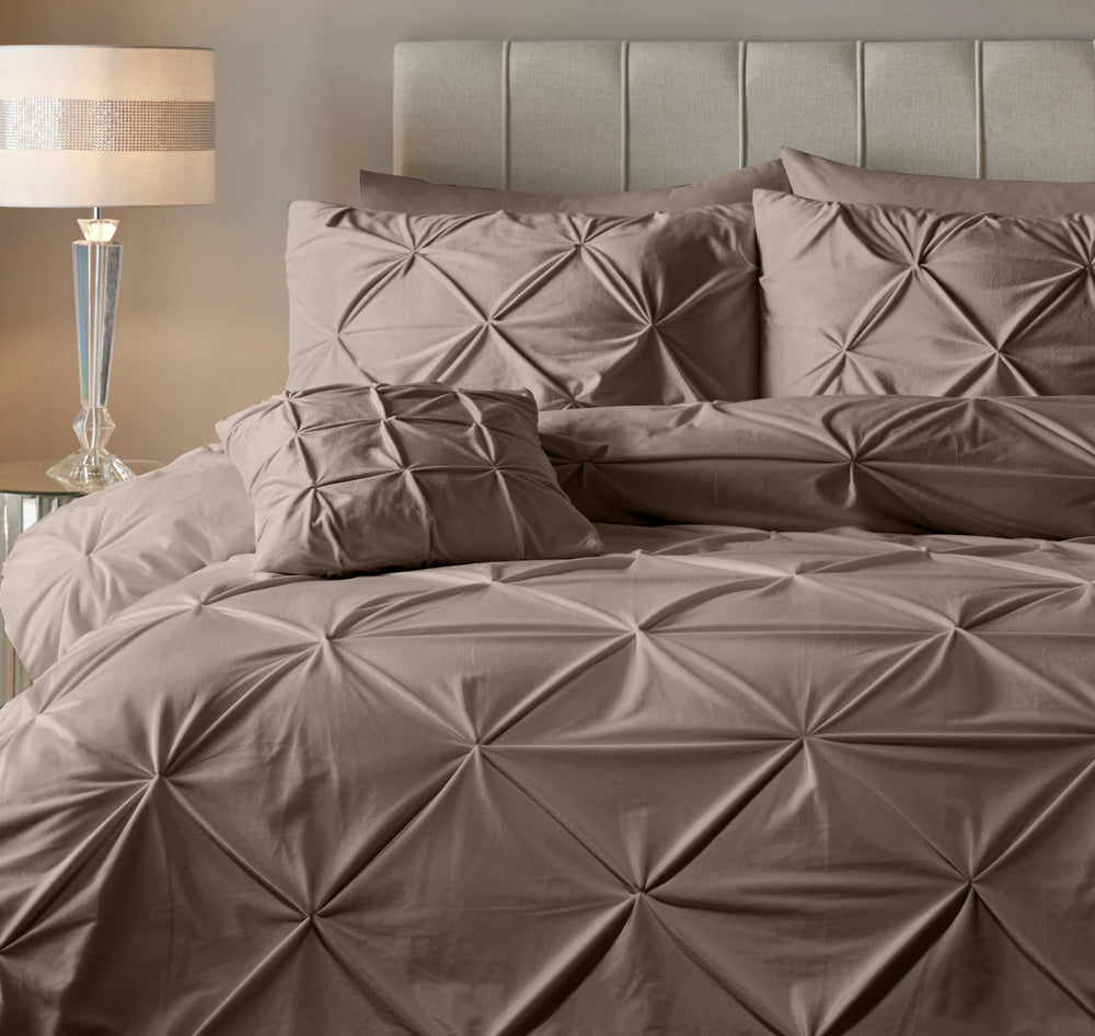 Sleeptime dekbedovertrek Pintuck - taupe - Velvet - 1-persoons (140x220 + 60x70 cm)
