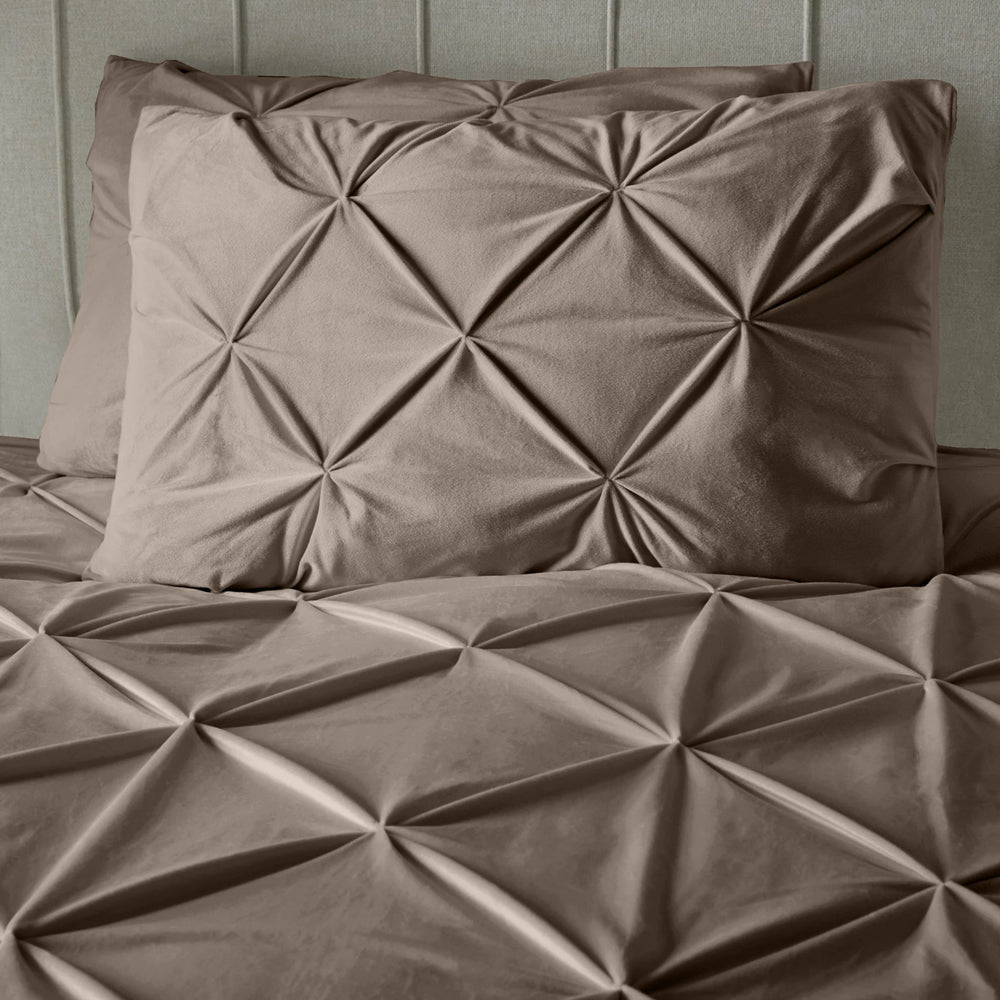 Sleeptime dekbedovertrek Pintuck - taupe - Velvet - 1-persoons (140x220 + 60x70 cm)