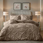 Sleeptime dekbedovertrek Pintuck - taupe - Velvet - 1-persoons (140x220 + 60x70 cm)