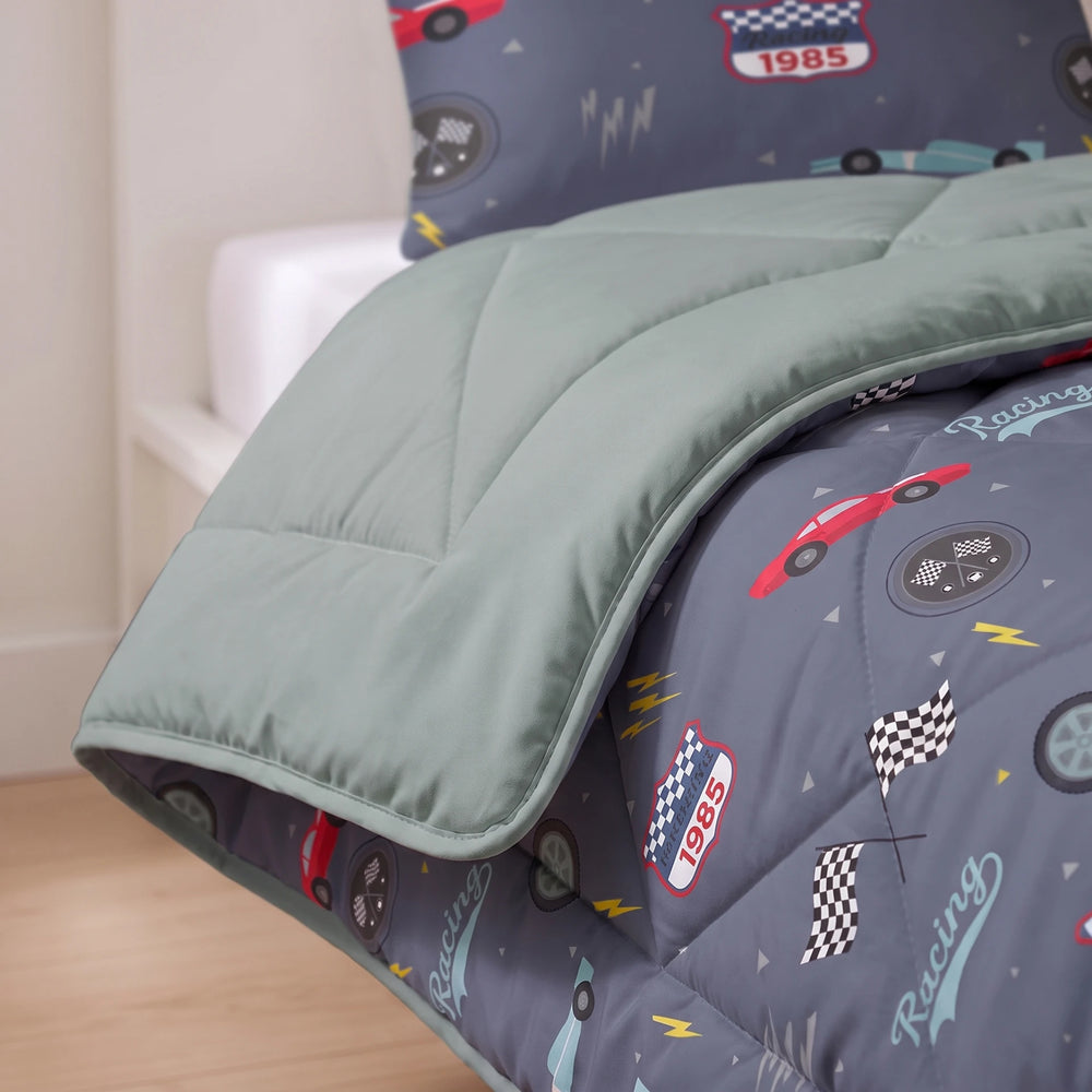 Sleeptime kinderdekbed zonder overtrek Race auto blauw detail van de rand