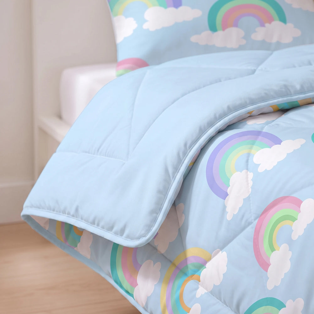 Sleeptime kinderdekbed zonder overtrek Regenboog blauw detail van de rand